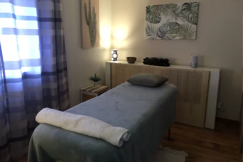 Réflexologie proche de Avignon (84000) 2 lit de massage du cabinet d'Uzès